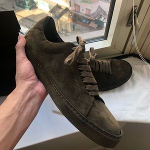 NEW Men’s Vince sneakers